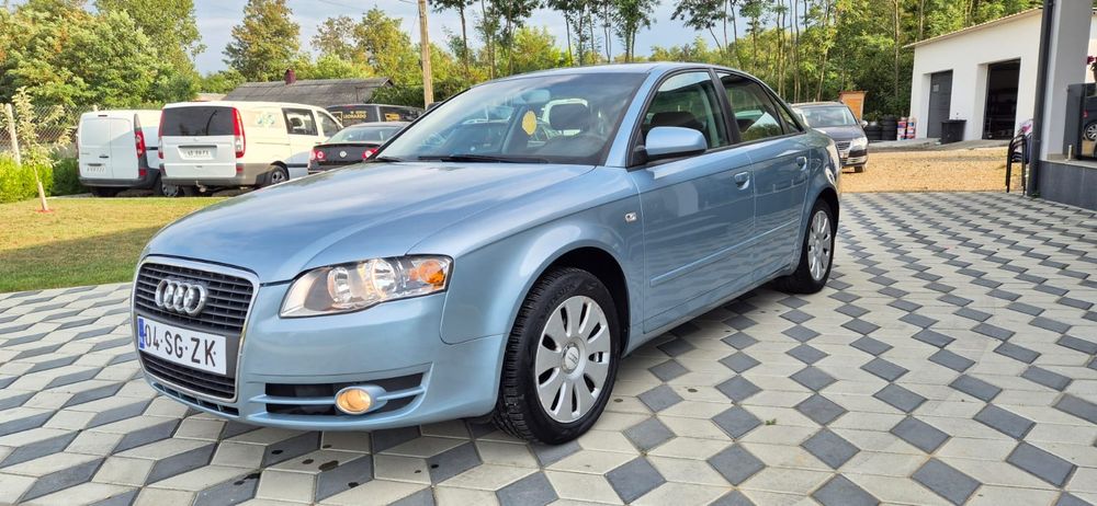 Audi A4 2l 140 cp