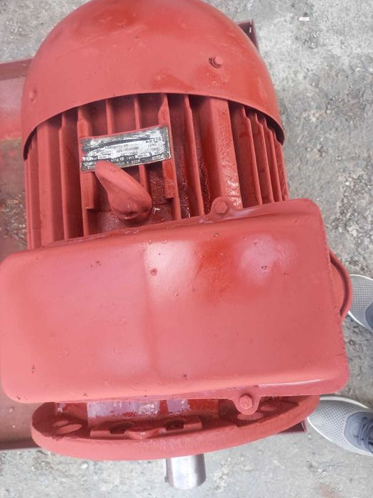 продам электродвигатель