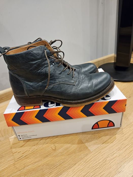 Дамски кожени боти