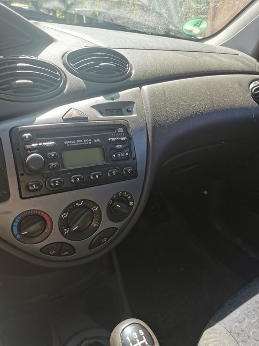 Ford Focus 1.6 benzină