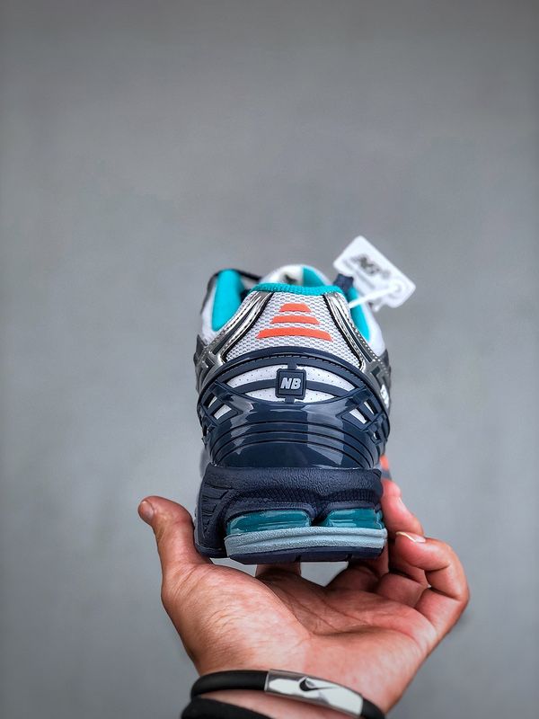 Нови маратонки New Balance 1906U The Whitaker Group Willful Bias Blue