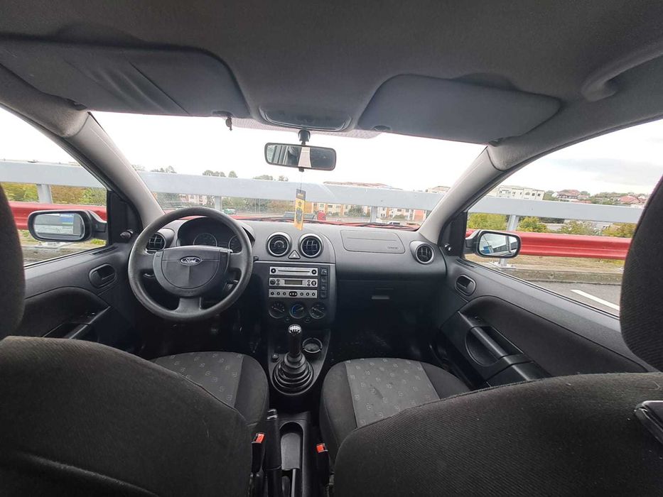 Vand Ford Fiesta 2004
