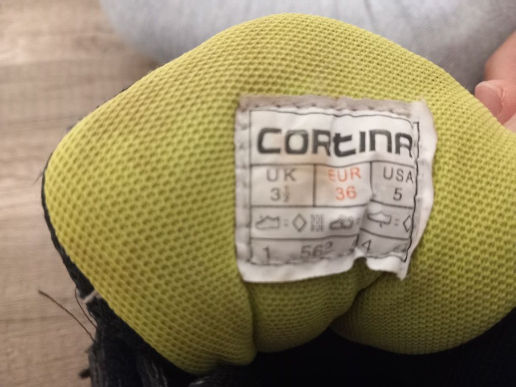 Ботуши Delteks Cortina 36 размер