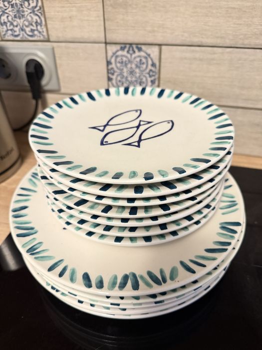 Продам набор тарелок