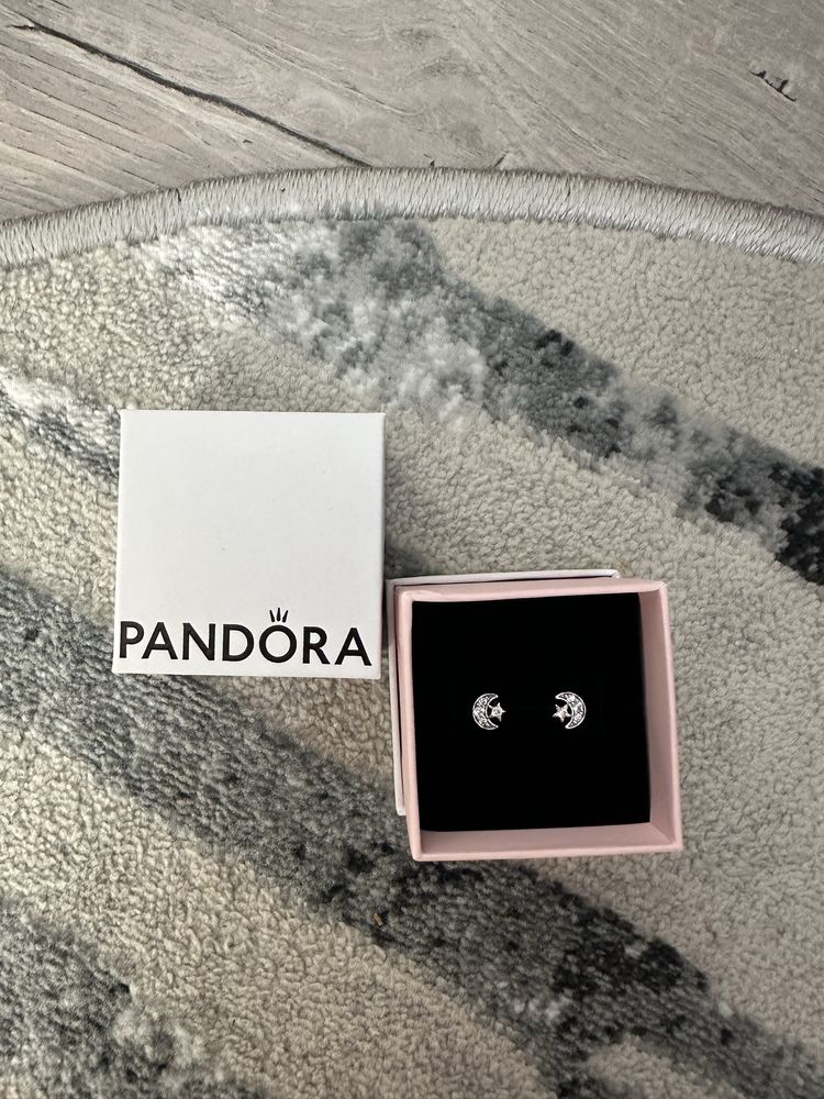 Нови обеци на Pandora