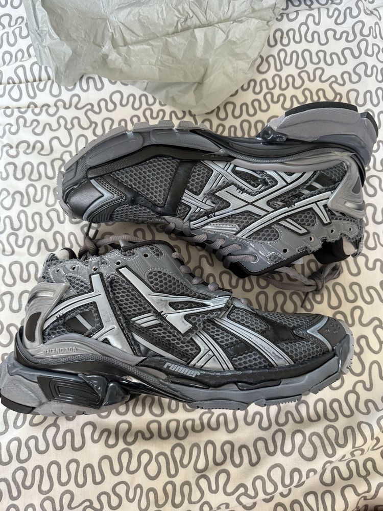 Balenciaga Runner Grey n Black