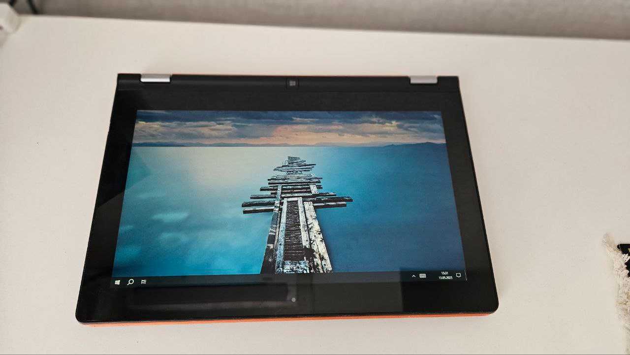 Ноутбук Lenovo Yoga 13"