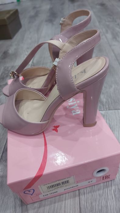 Женская обувь босоножки