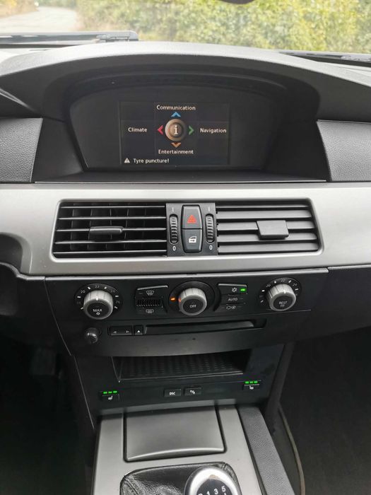 Кола - BMW E60 - Черно