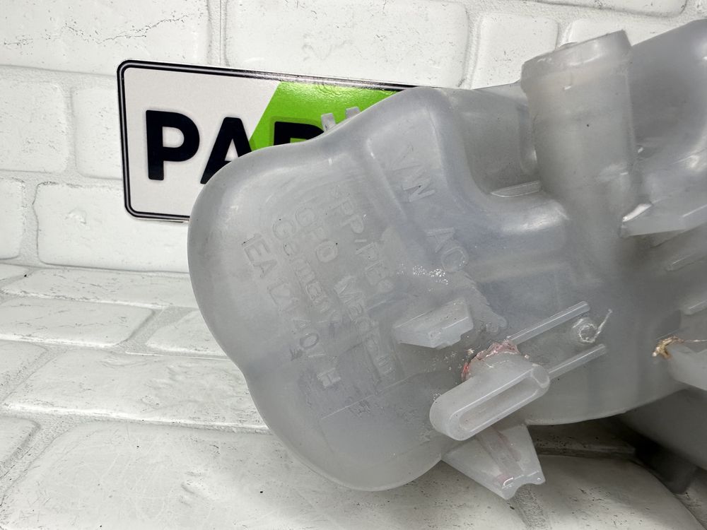 Казанче антифриз AUDI VW 1EA121407H