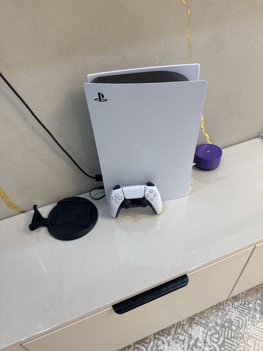 Ps 5 продам срочно 250 000тг