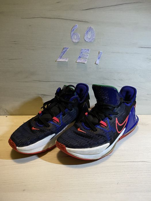 Adidasi , diferite modele !