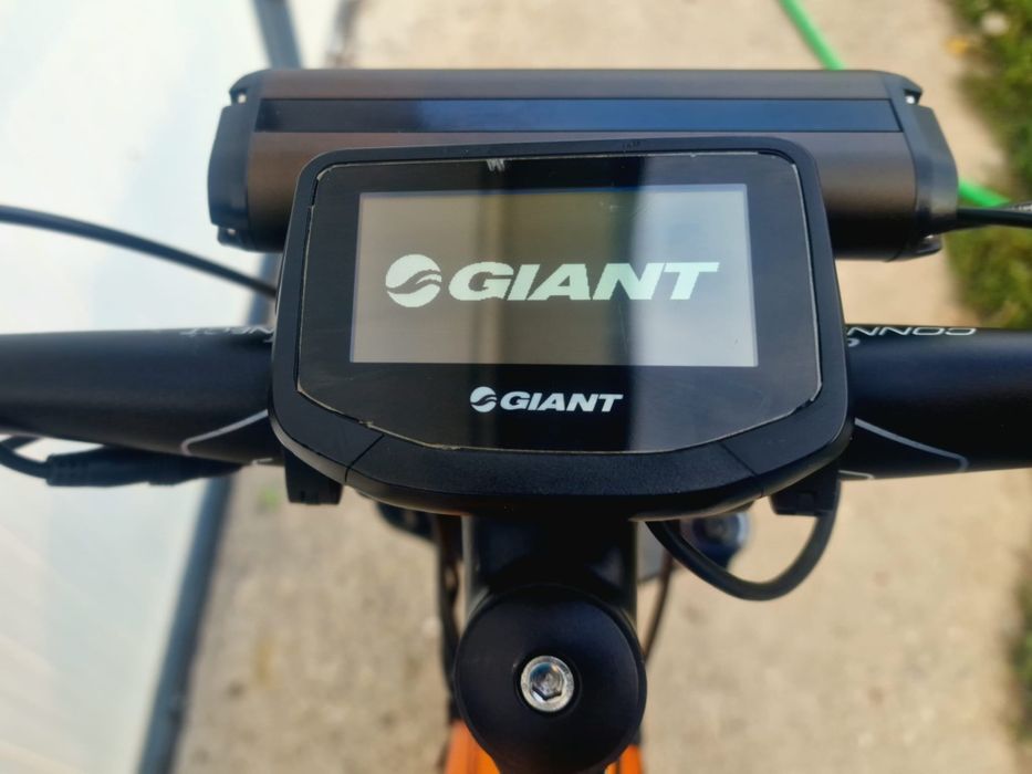 Bicicleta electrica full suspension Giant