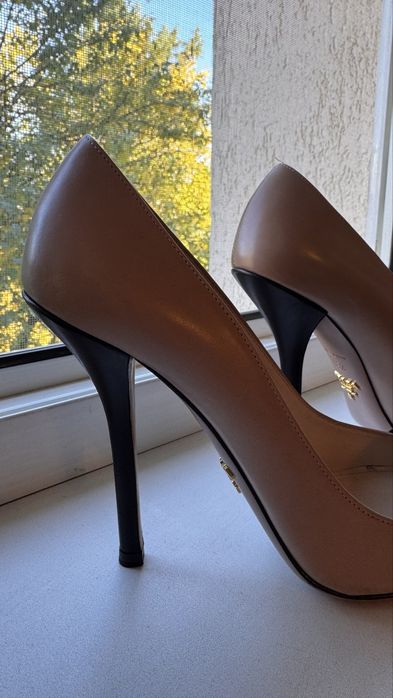 Pantofi Prada piele naturala