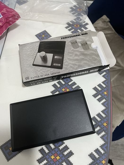 Cantar bijuterii nou la cutie