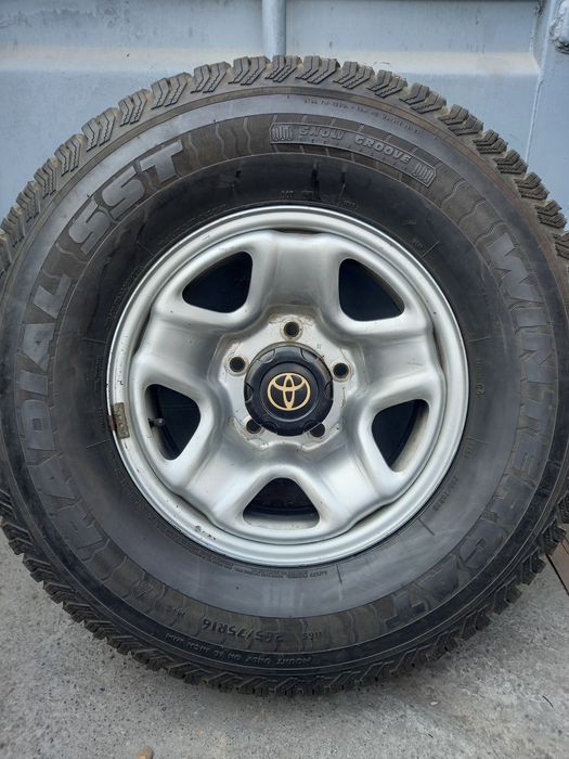 Toyotta Land cruiser 200$ Комплект 4шт диск+шина