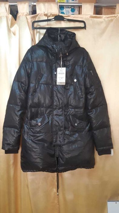 Куртка  Zara молодежка