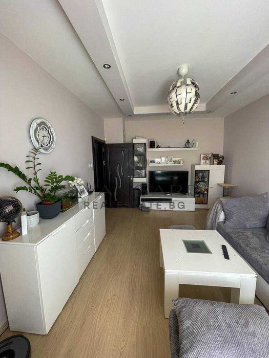 Продава се Тристаен апартамент в Пловдив, Изгрев - 86 кв.м за 1038 €/кв.м - Снимка #1