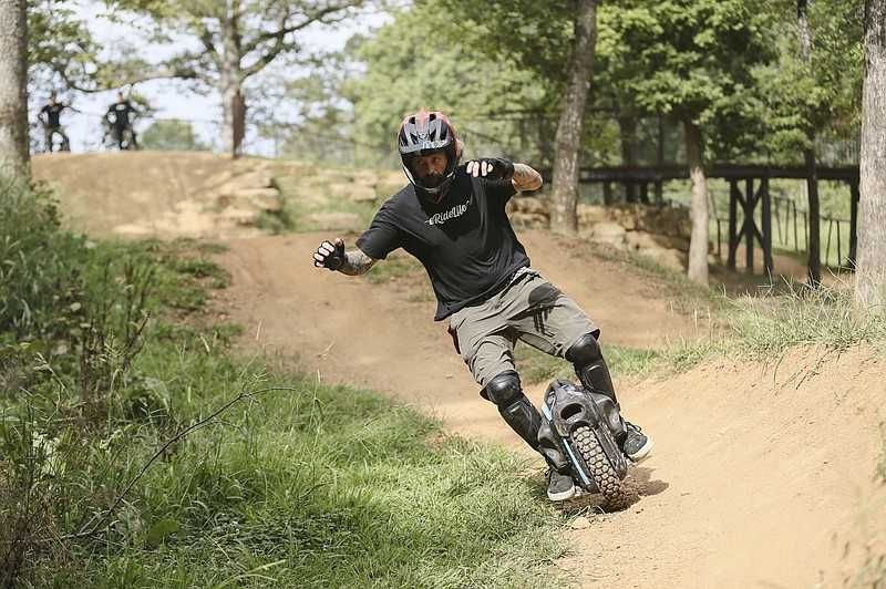 Наем на Ховърборд или Едноколка и курсове