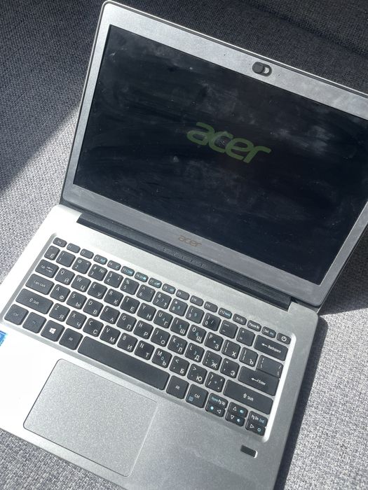 Продаю Acer Swift SF113-31
