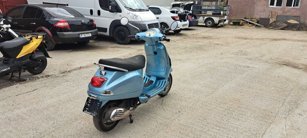 Piaggio Vespa LX125 I.E. / Import Belgia / Usor avariata / 2012