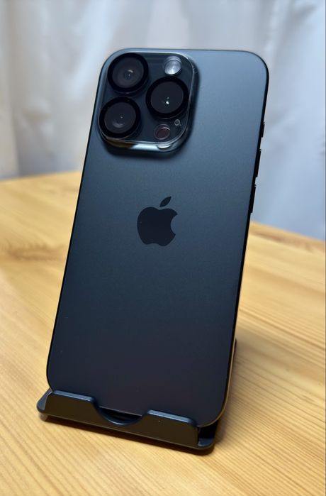 Apple iPhone 15 Pro 256GB Black Titanium + husa Spigen CADOU