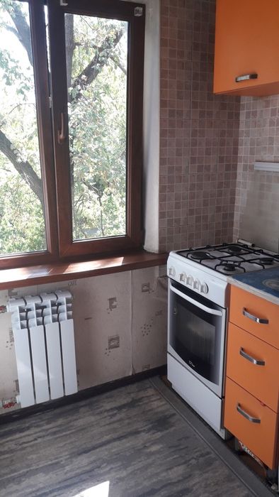 Продам 1.5 кв в 8 мкр  20д