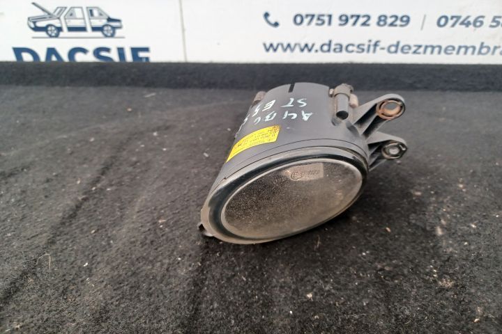 Proiector stanga 8E0941699 0305063001 8E0941699 0305063001 Audi A4 B6