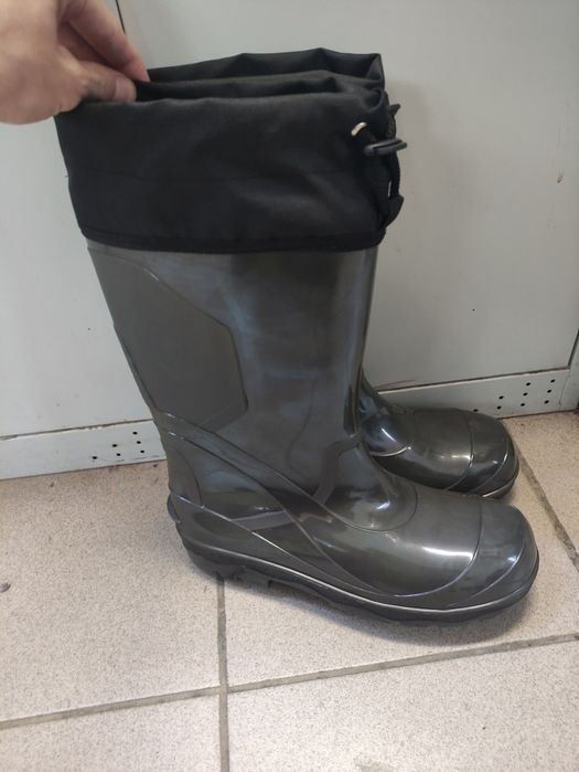 Резиновые сапоги