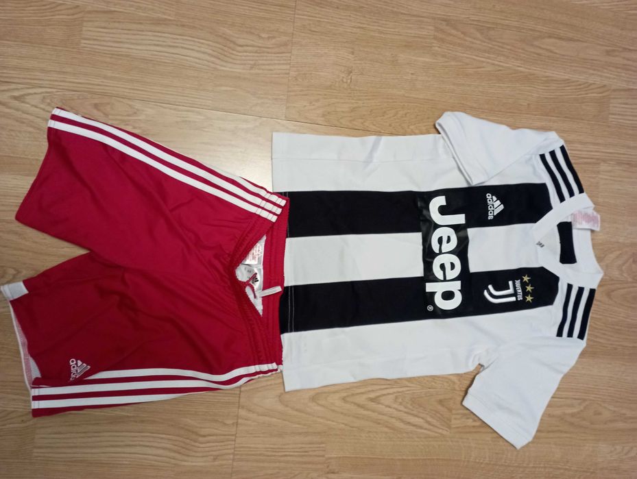 Детски футболни екипи