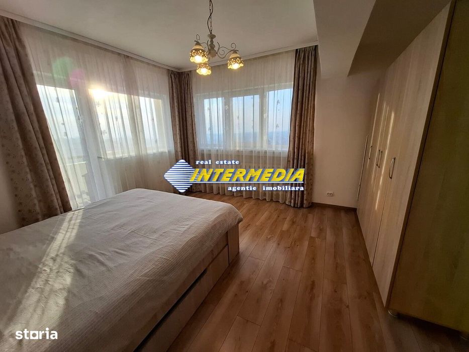 Apartament 2 camere INCHIRIERE Balcon 16 m. Cetate M-uri Vedere Parc