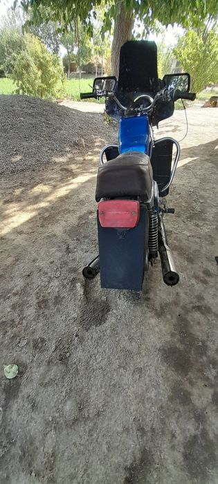 Мотоцикл восход м3 в хорошем состояние с каской в комплекте