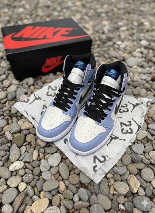JORDAN 1 High University Blue