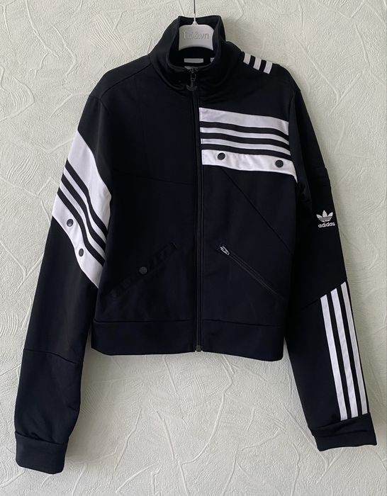 Спортивный костюм ADIDAS, размер S, состояние отличное