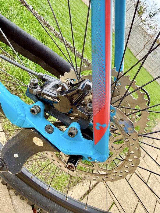 Bicicleta Cube Acid 18” M, 27,5er Manitou Aer, Deore SLX