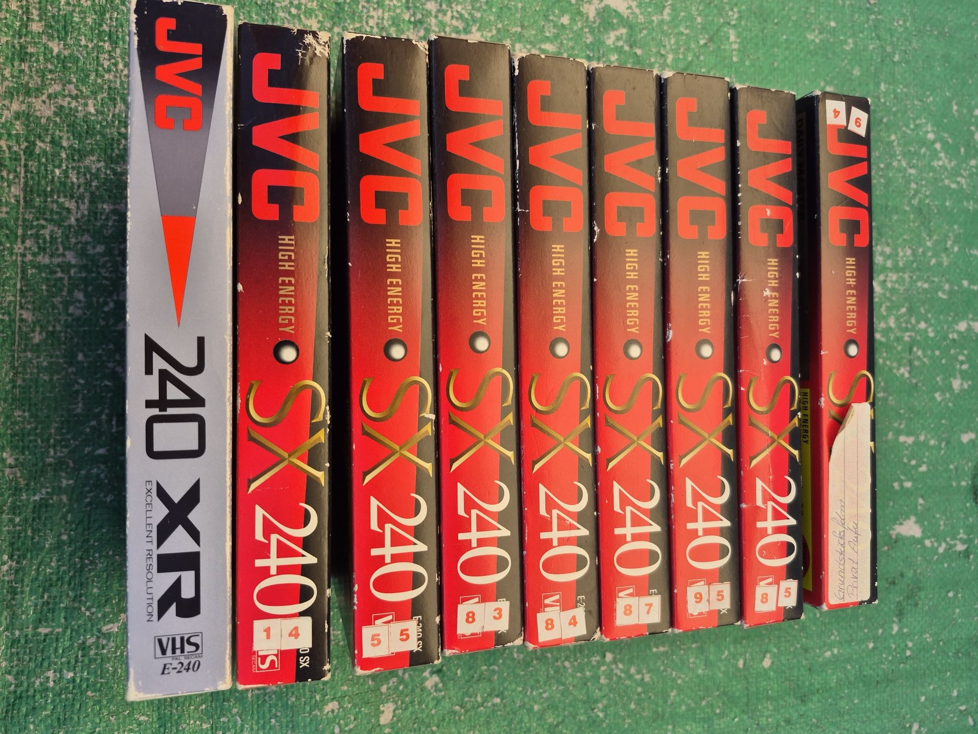Vând 18 casete video VHS JVC originale de 240minute colectie de filme