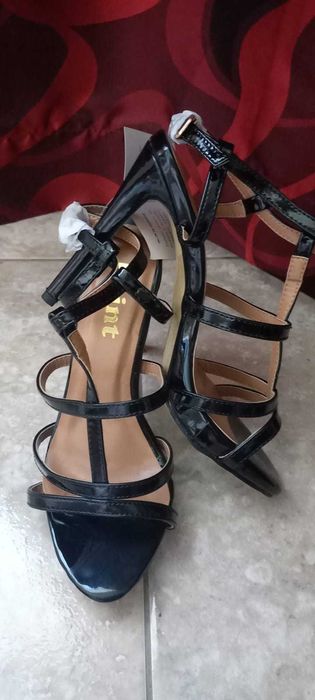 Sandale superbe 38 ,noi ,toc de 11 cm