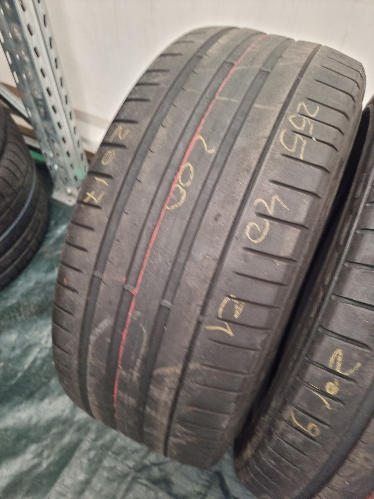 255.40.21 pirelli