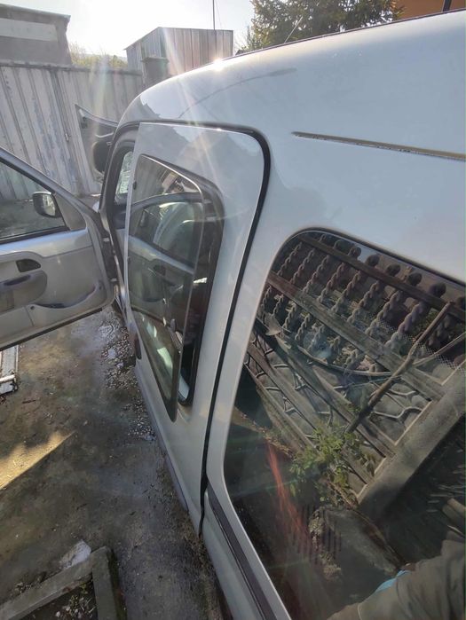 Рено Канго Лек Автомобил