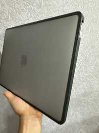 Продам MacBook Air M1 8\256 Silver. Как новый
