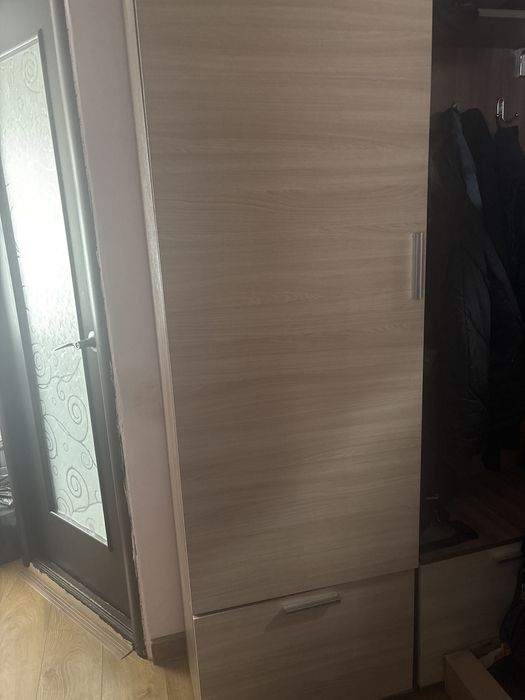 Продам шкаф для прихожец