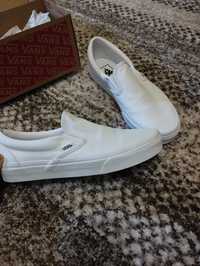 Adidași vans slip ons white