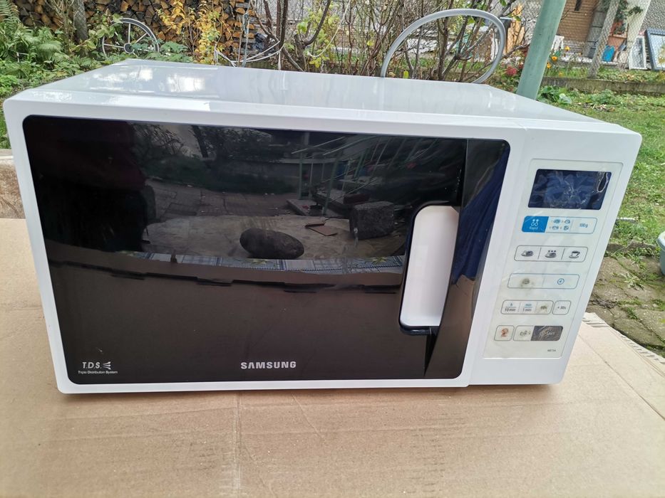 Микровълнова фурна Samsung ME73A