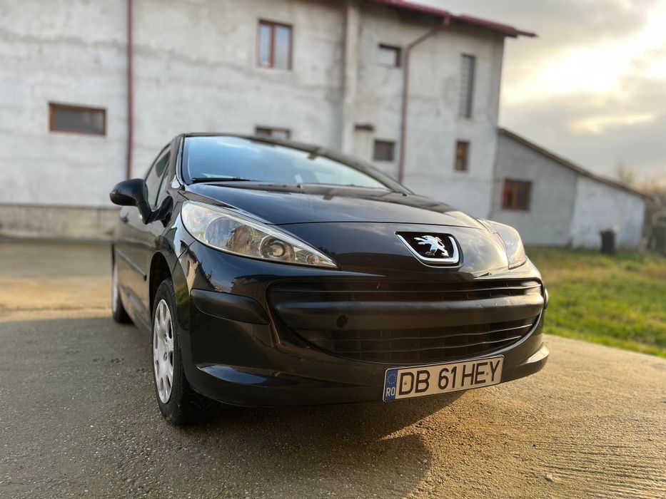 Peugeot 207 1.4 benzină