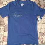 Vând tricou NIKE nou, original, cu etichetă.