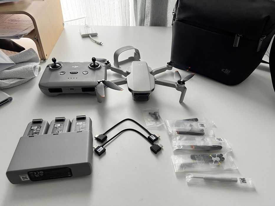 Dronă DJI - Mini 4K Fly More Combo