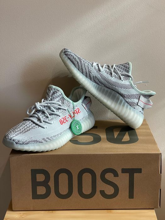 Yeezy 350 Blue Tint 41/42/43/44 +box