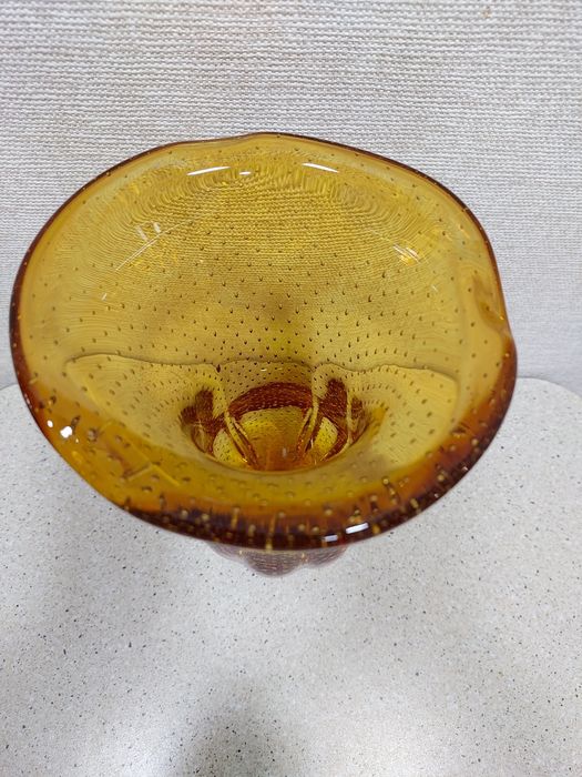 Вазы для цветов гутное стекло