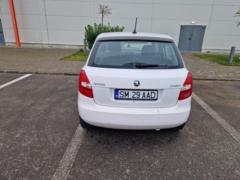 Vând Skoda fabia