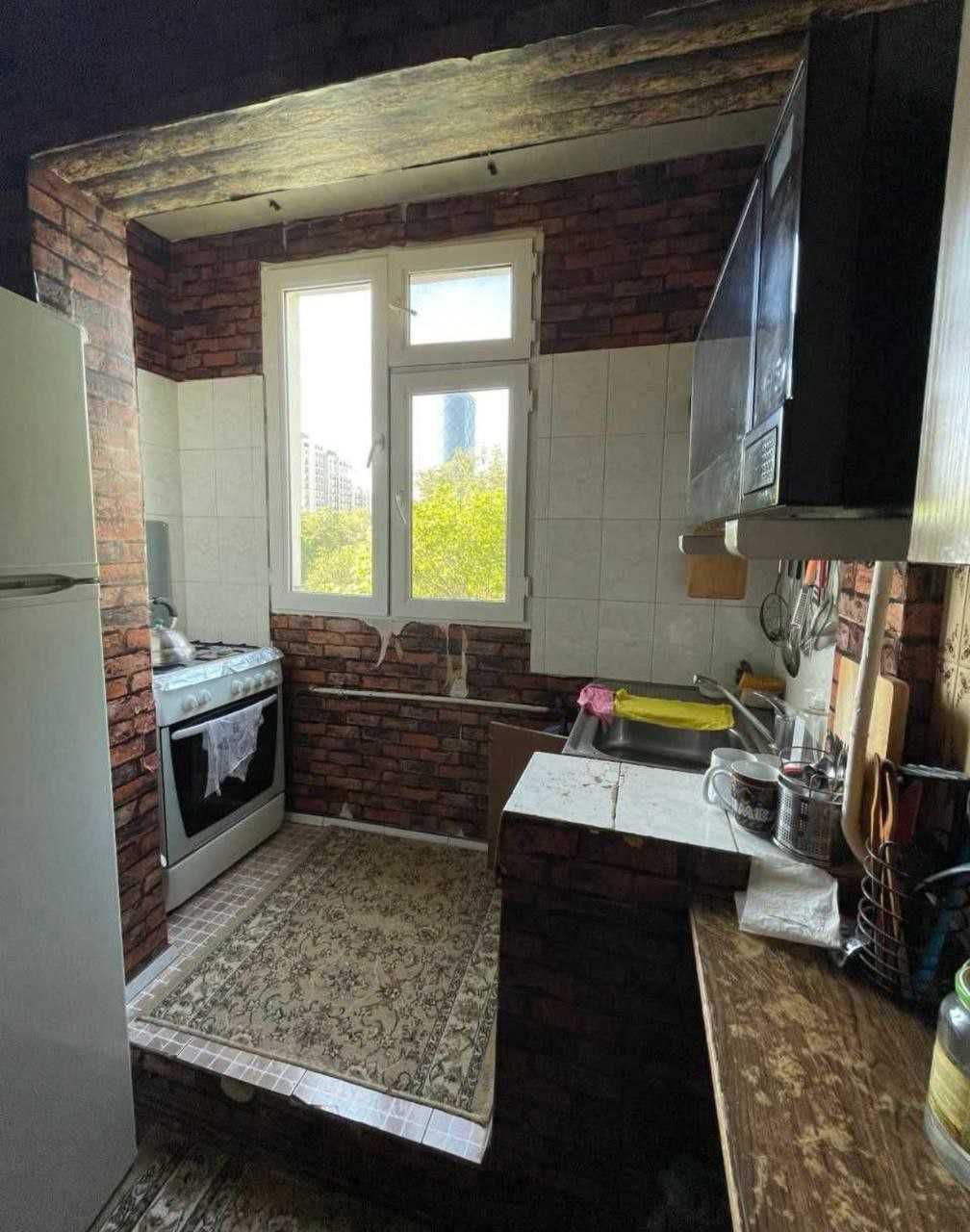 Продается 3х ком в центре ул Бобура, Макро